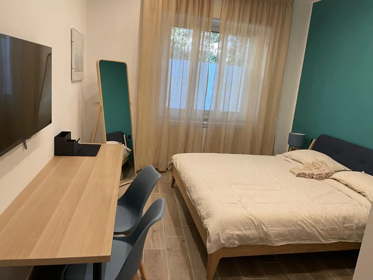 Crispi 74.1 - Apartment Naples 0*,