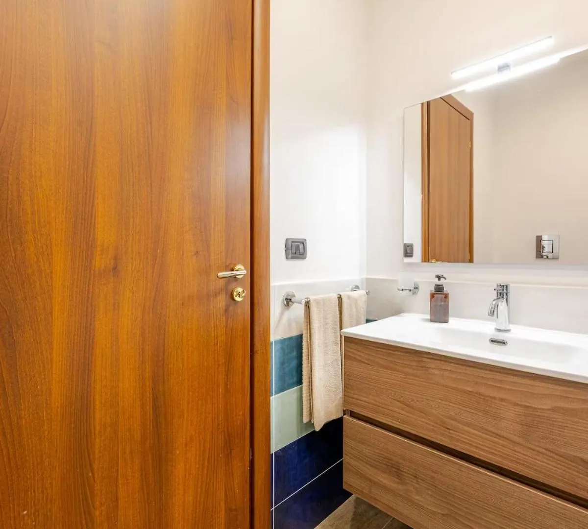 Crispi 74.1 - Apartment Naples Italy
